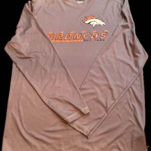 Denver Broncos NFL Team Apparel Men's XL Gray Performance Long Sleeve T-Shirt